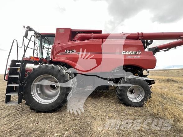 Case IH 8250 聯合收穫機
