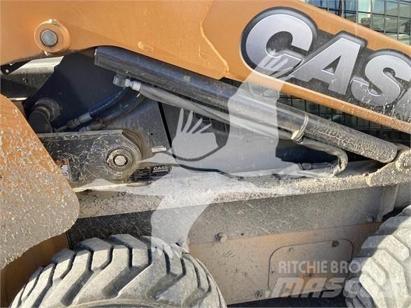 CASE SV300 滑移轉向裝載機