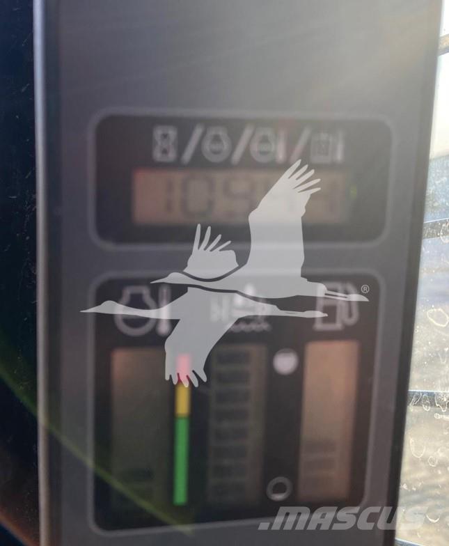 CASE TR340 滑移轉向裝載機