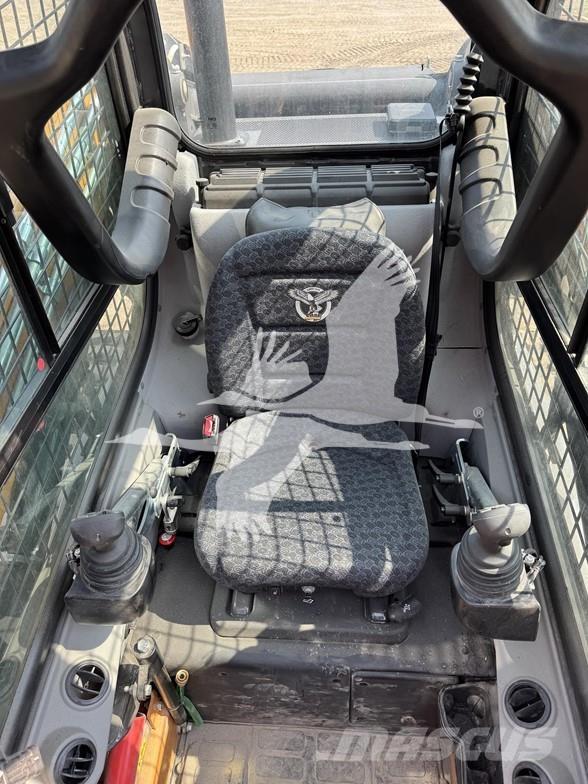 CASE TV450B 滑移轉向裝載機