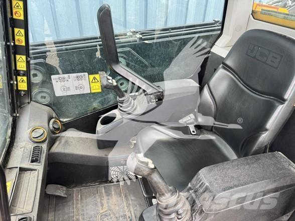 JCB 3TS-8T 滑移轉向裝載機