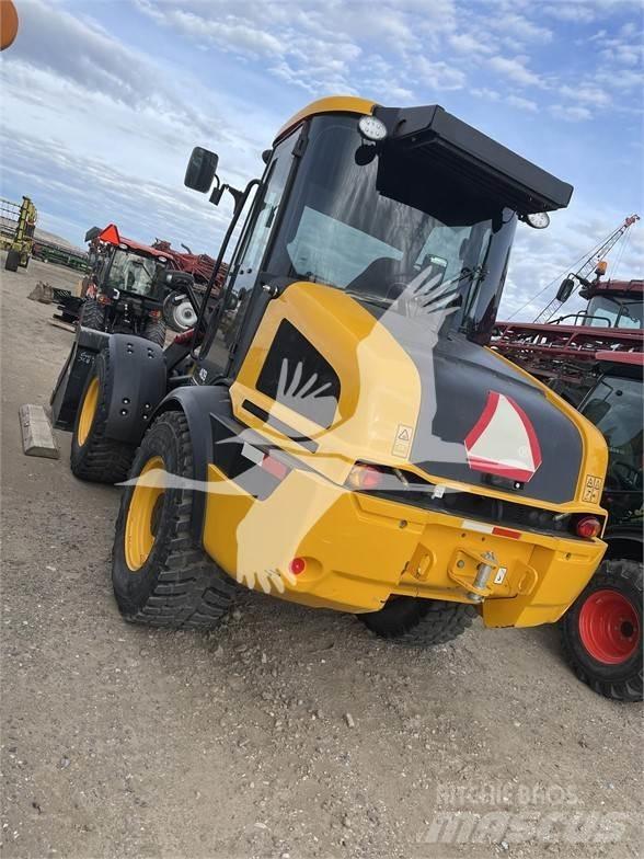 JCB 409 輪胎式裝載機