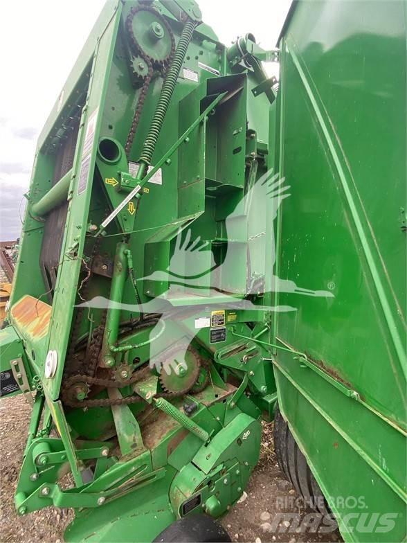John Deere 568 圓型牧草打包機
