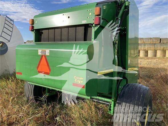 John Deere 569 圓型牧草打包機