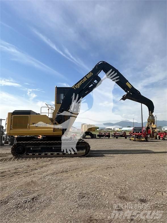 Tigercat 865 鉗式裝載機