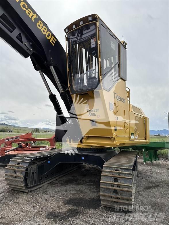 Tigercat 880E 鉗式裝載機