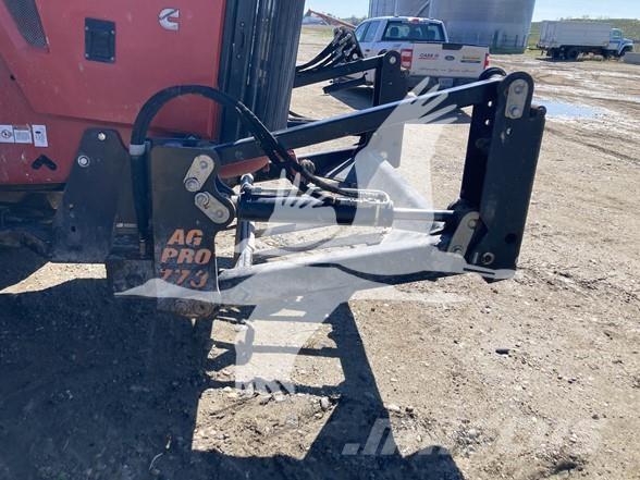 Versatile 550 曳引機