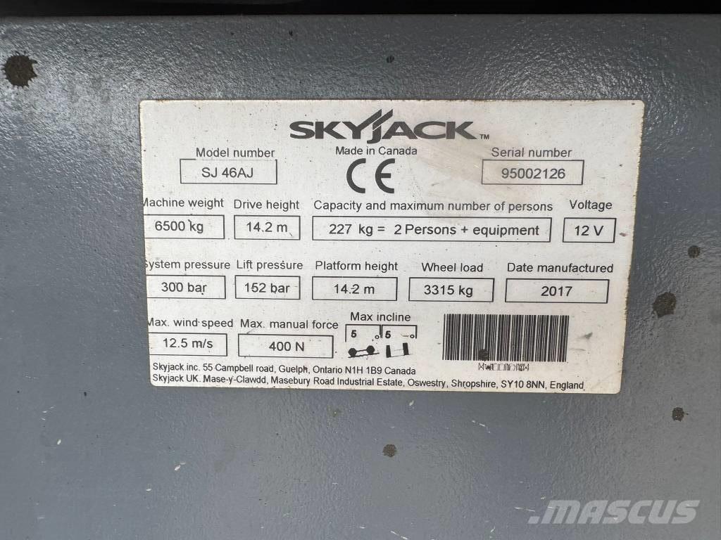 SkyJack SJ 46 AJ 曲臂高空作業車