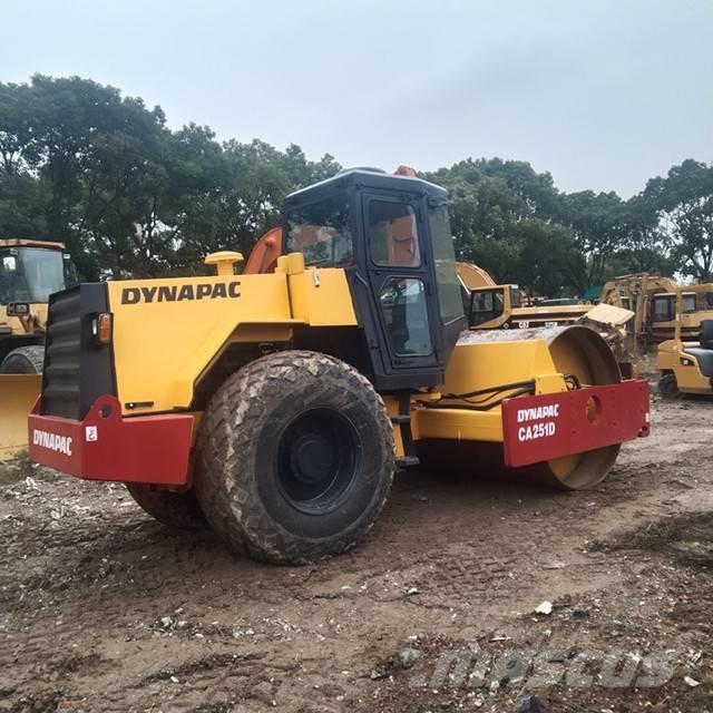 Dynapac CA 251 D 單輪滾壓機