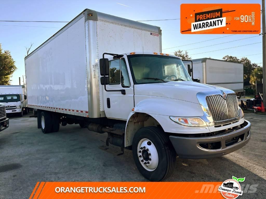 International 4300 貨箱式卡車