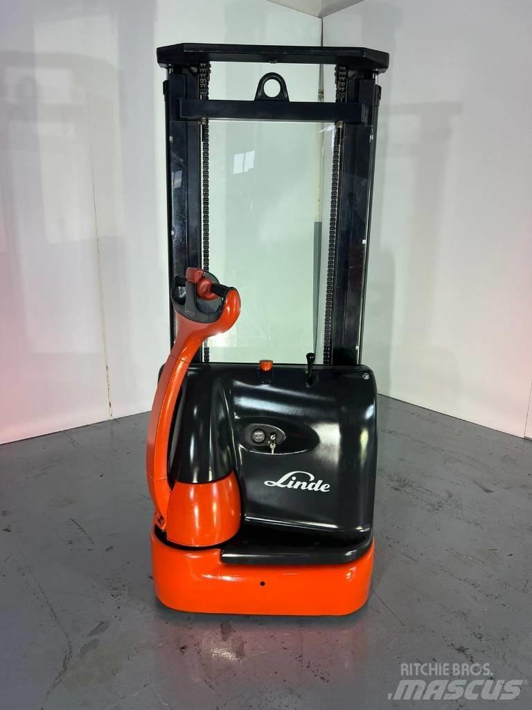 Linde L10 行走控制式堆積機