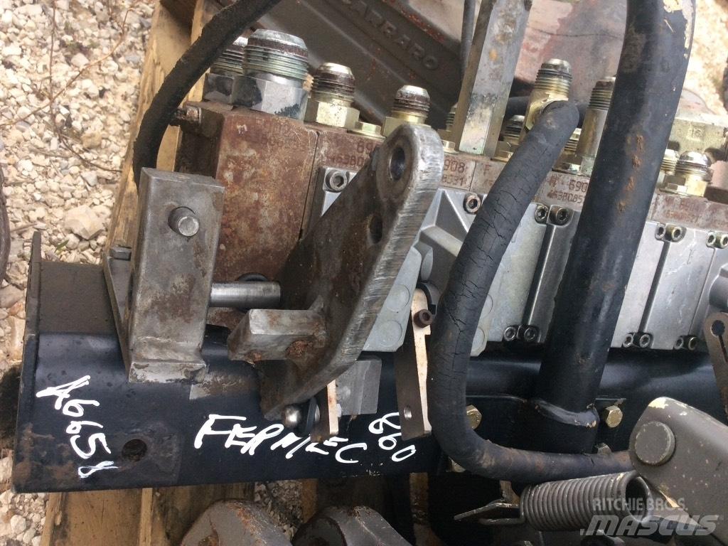 Fermec 860 油壓
