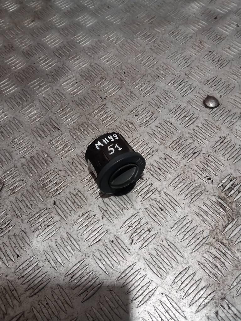 MAN TGM  81255250193 駕駛室與內部