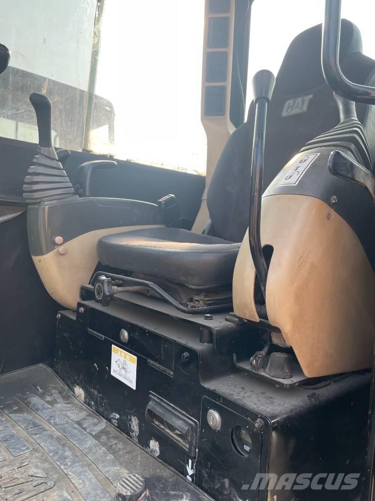 CAT 306 小型挖土機/掘鑿機<7t(小型挖掘機)