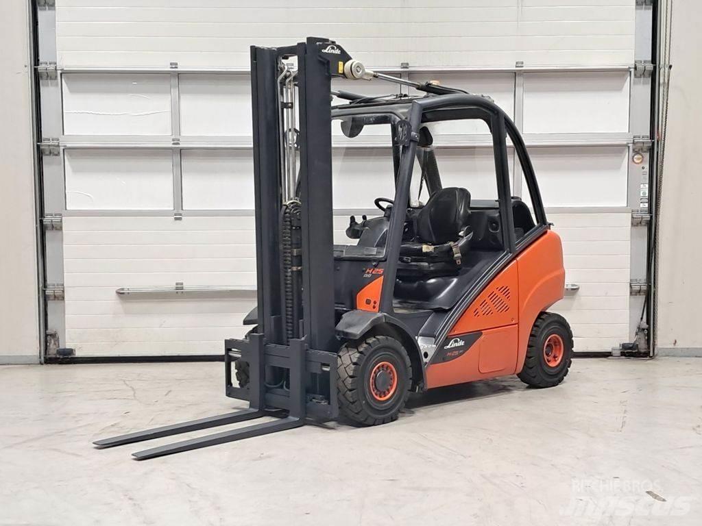 Linde H25T-02 液化石油氣LPG卡車
