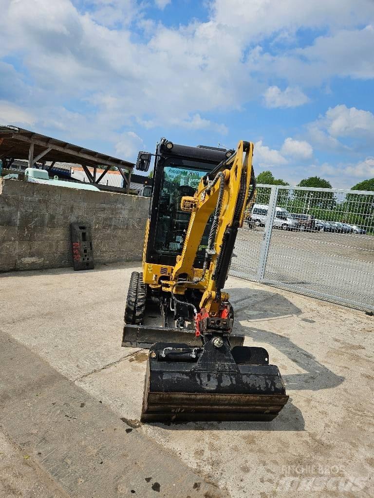 CAT 301.8 小型挖土機/掘鑿機<7t(小型挖掘機)