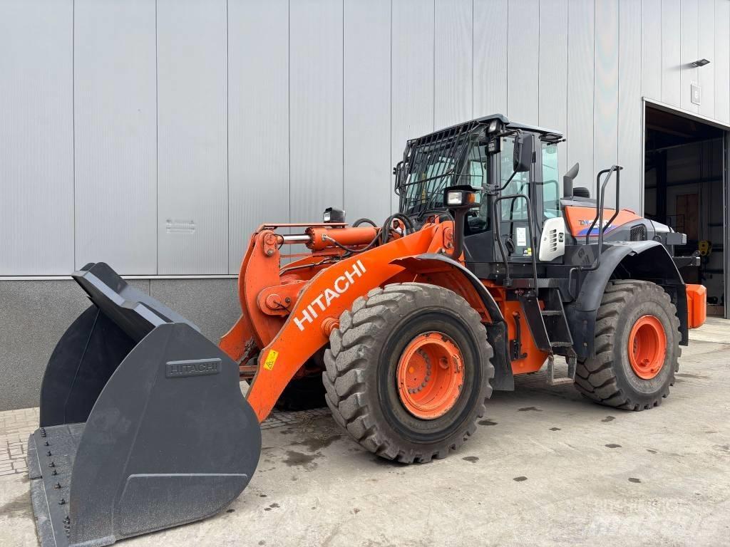 Hitachi ZW 250-6 輪胎式裝載機