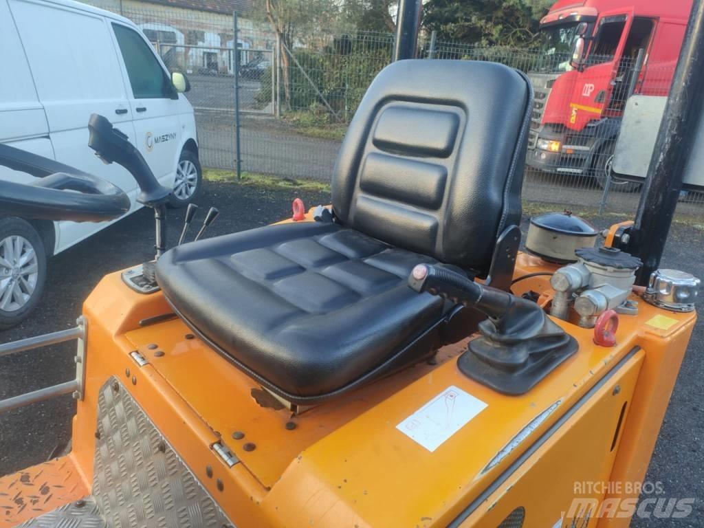 Knikmops KM 130 小型裝載機