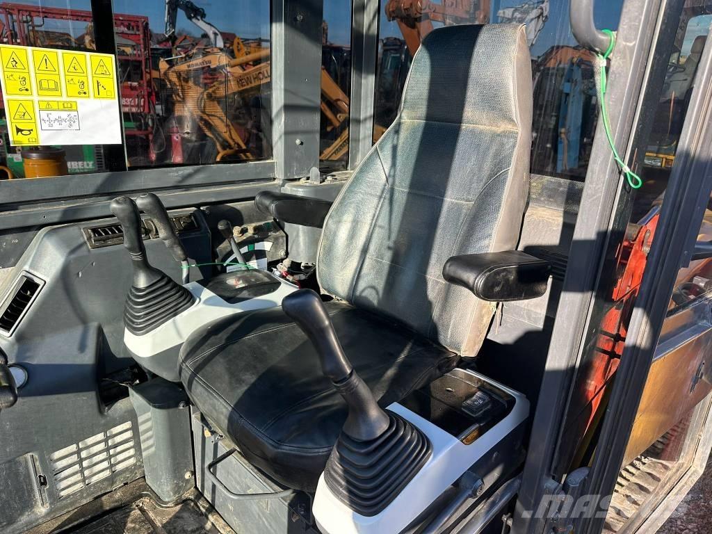 Komatsu PC 56-7 小型挖土機/掘鑿機<7t(小型挖掘機)