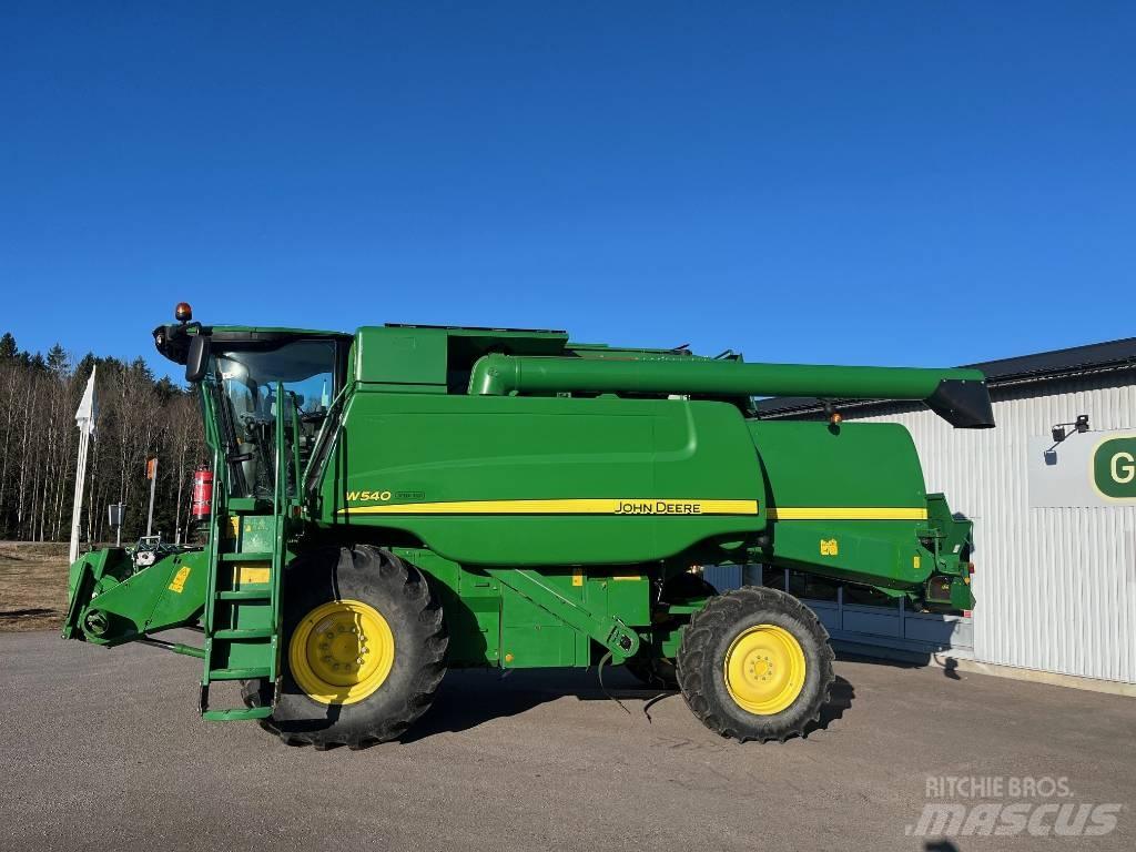 John Deere W540 聯合收穫機
