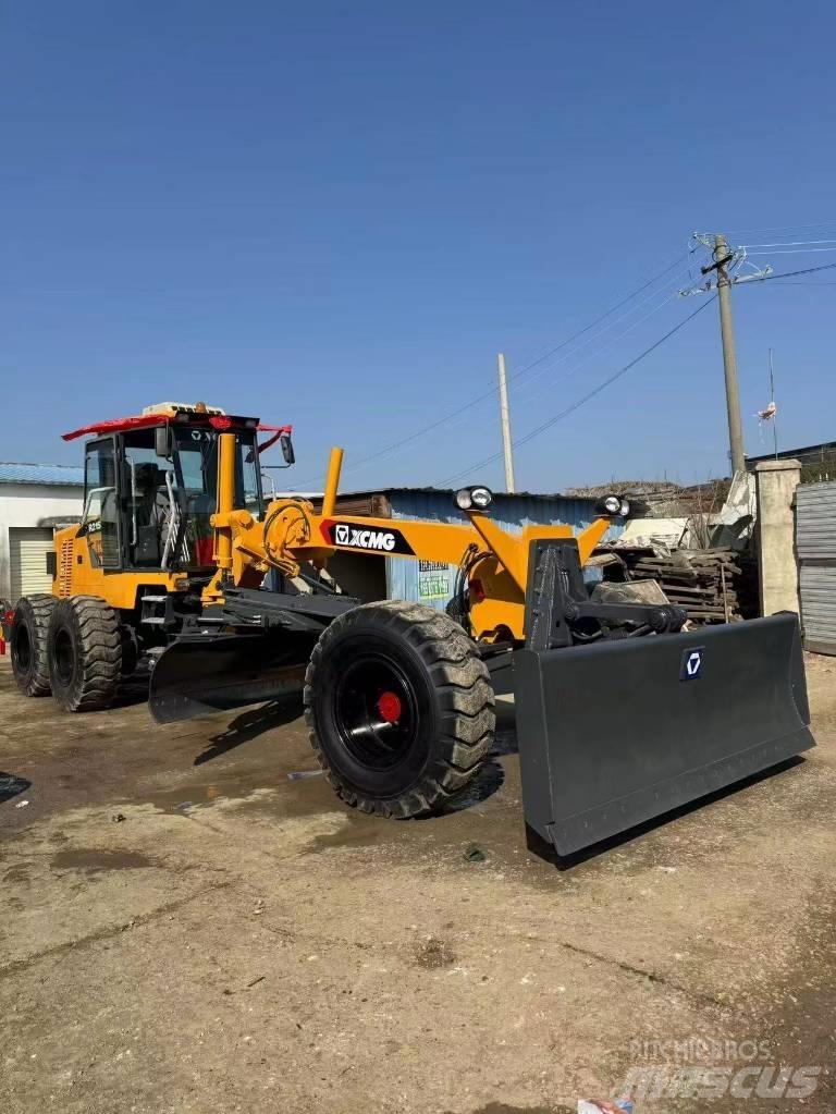 XCMG GR 2153 平土機