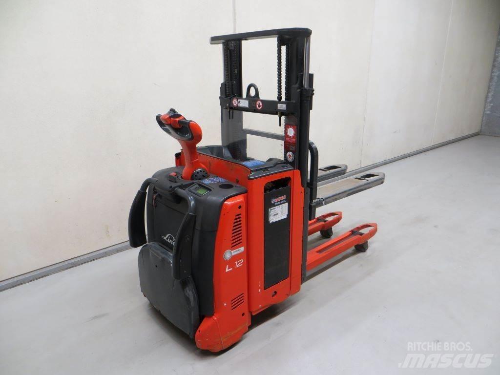 Linde L12L AP 自走式堆積機