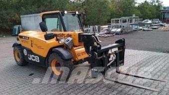 JCB 525-60 伸縮臂操作車