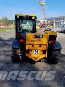 JCB 525-60 伸縮臂操作車