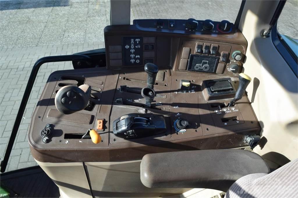 John Deere 6410 曳引機