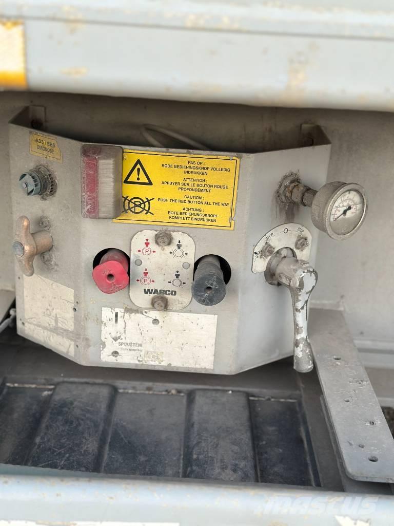 Stas SZ 336 V 傾卸式半拖車