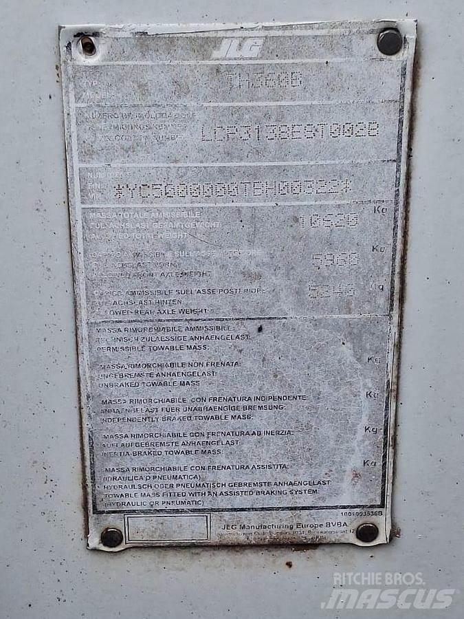 CAT TH360B 伸縮臂操作車