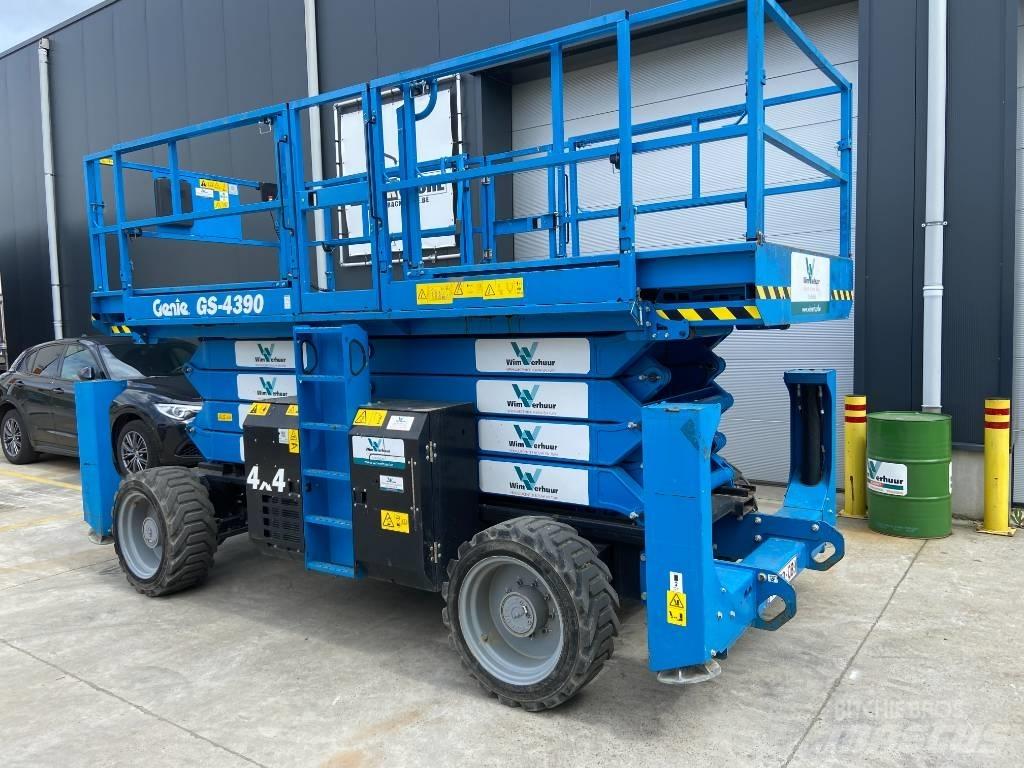 Genie GS 4390 剪式升降機