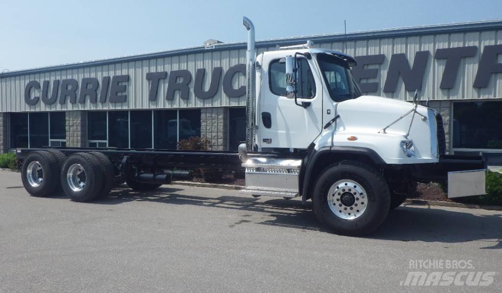 Freightliner 114 SD 商用底盤車