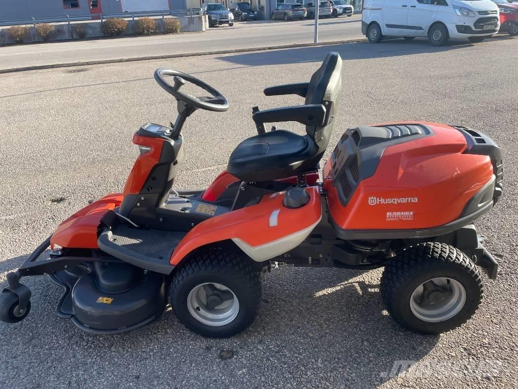 Husqvarna R320X AWD 騎乘式割草機