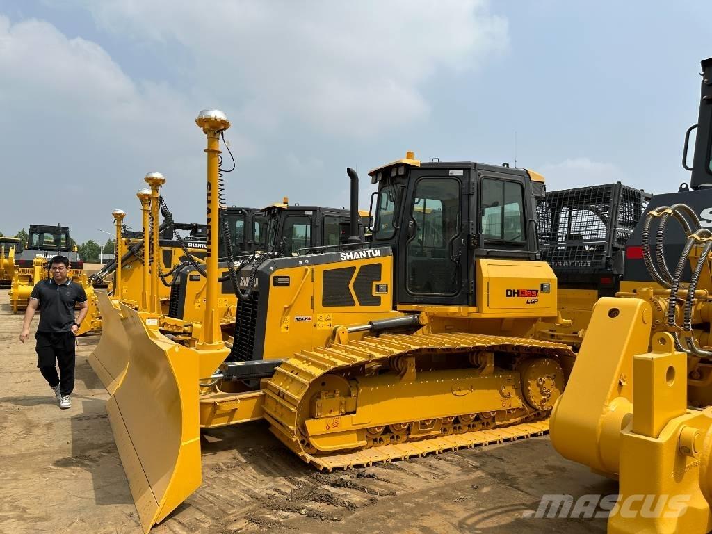 Shantui DH 13 履帶推土機