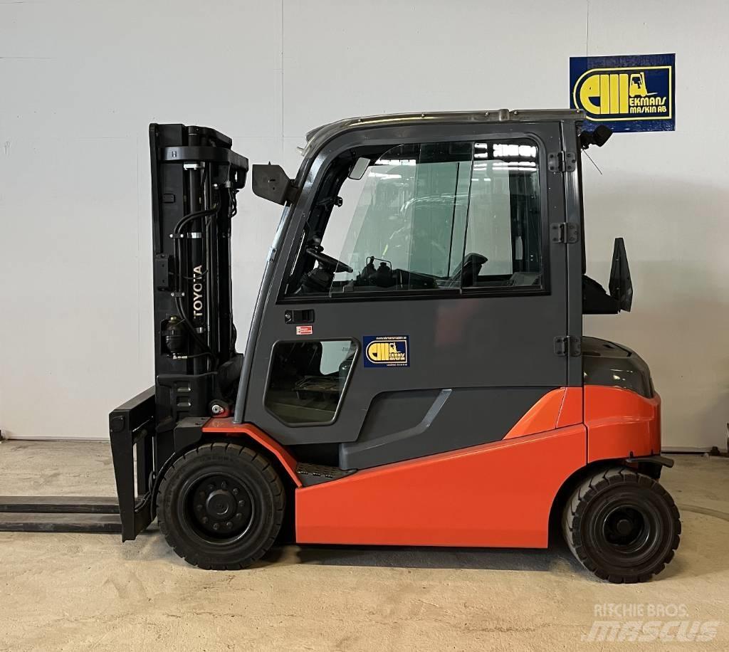 Toyota Truck 8FBMT40 電動堆高機
