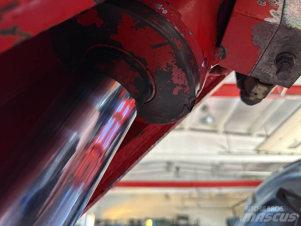 Manitou MLT728T 農業用伸縮臂裝載機