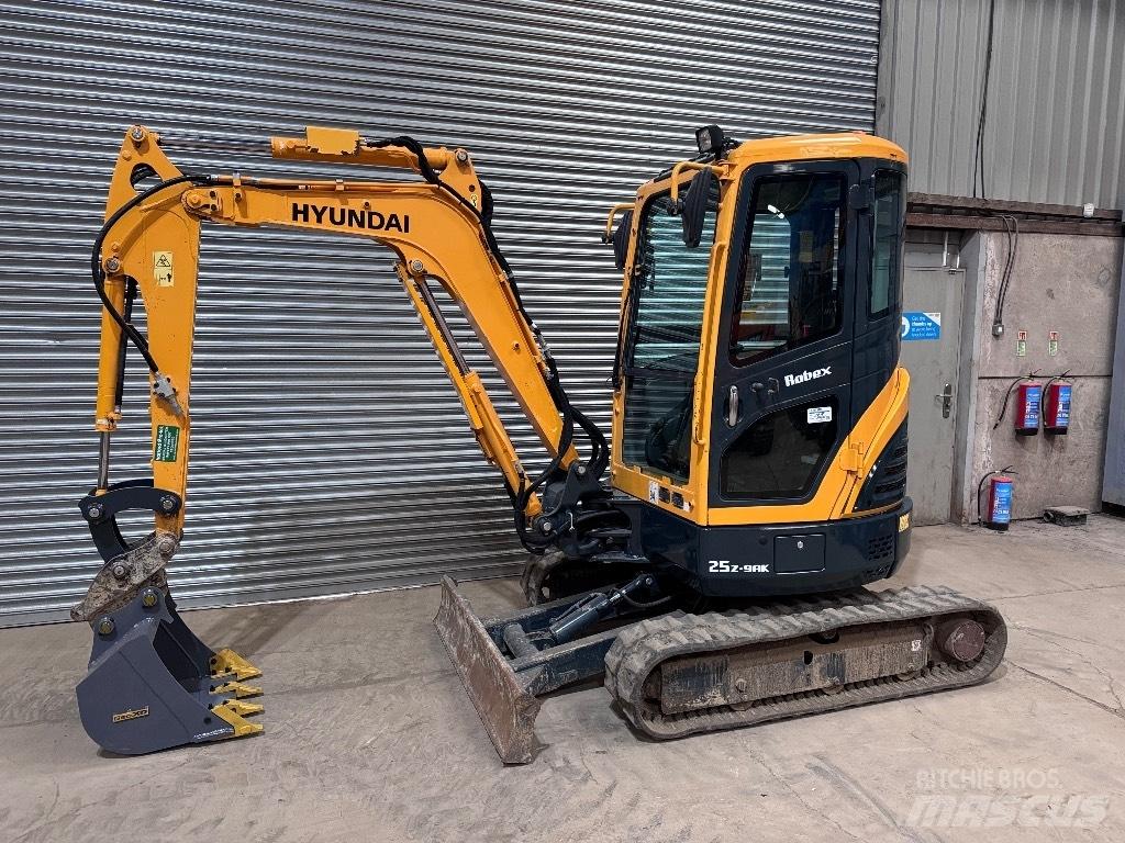 Hyundai R25Z-9 AK 小型挖土機/掘鑿機<7t(小型挖掘機)