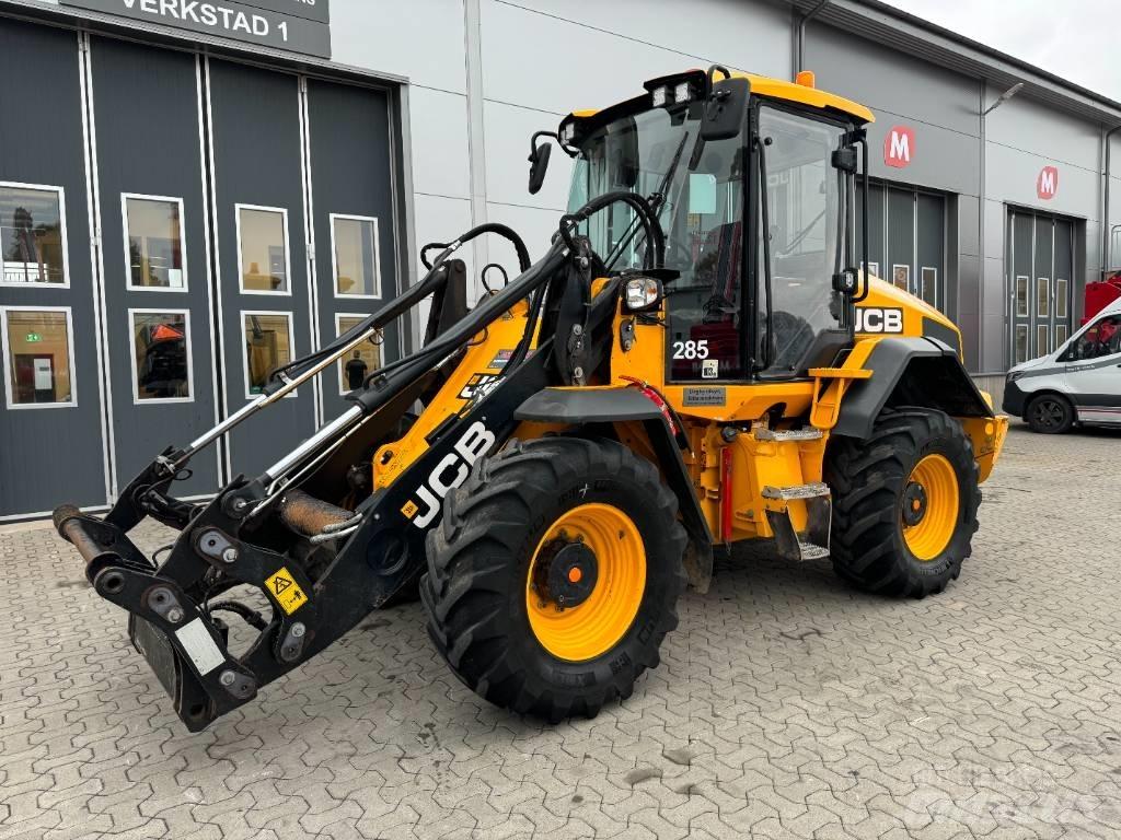 JCB 411 HT 輪胎式裝載機