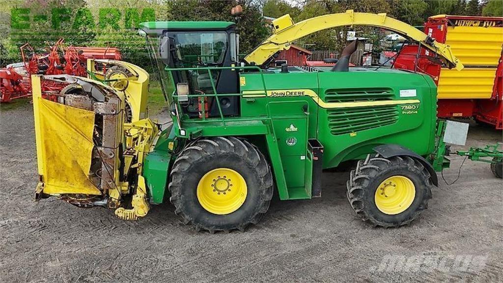 John Deere 7380 自走式飼料採集機