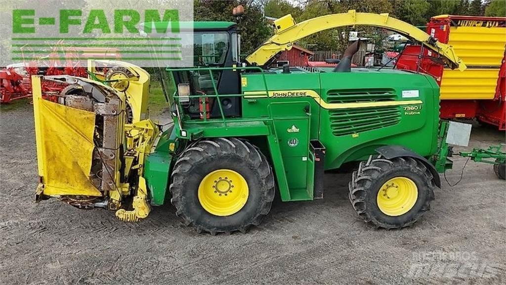 John Deere 7380 自走式飼料採集機