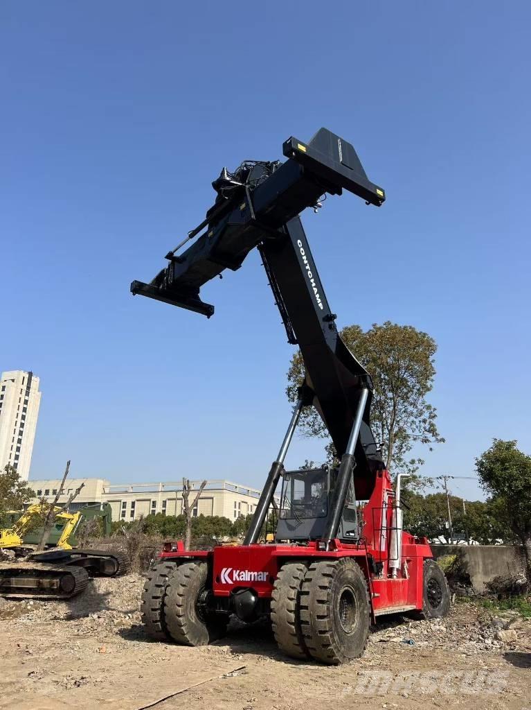 Kalmar DRT 450 前伸型堆積機