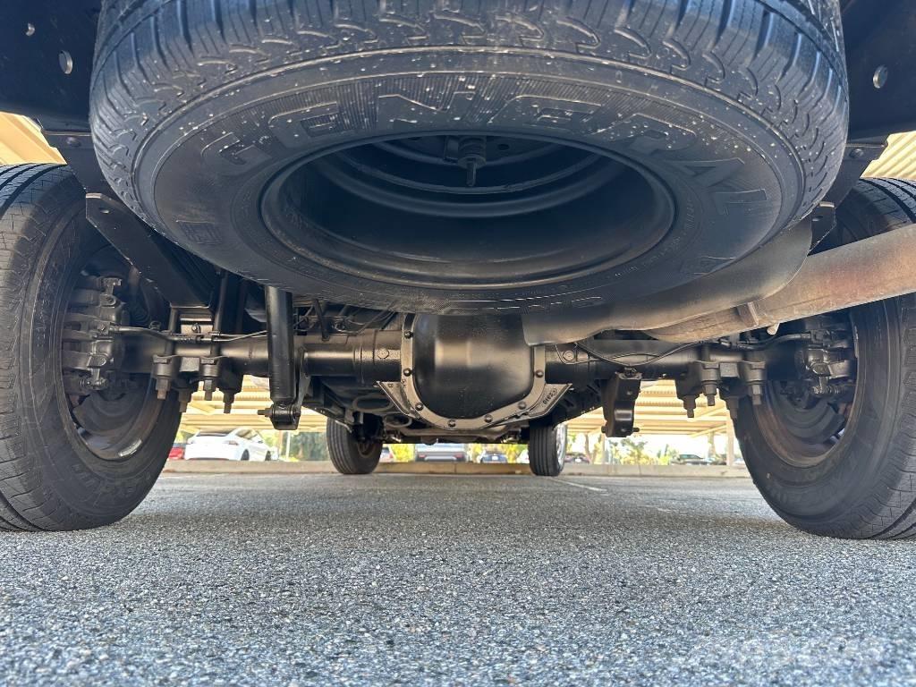 Ford F 350 皮卡.傳統半斗卡車/側卸板