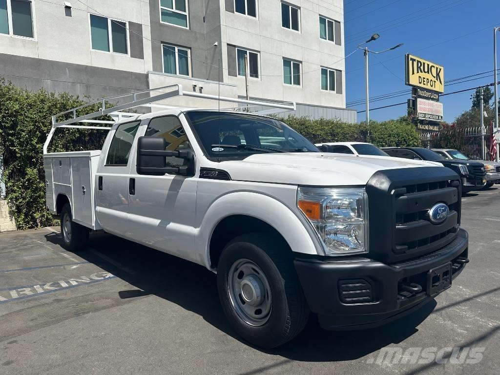 Ford F 350 皮卡.傳統半斗卡車/側卸板