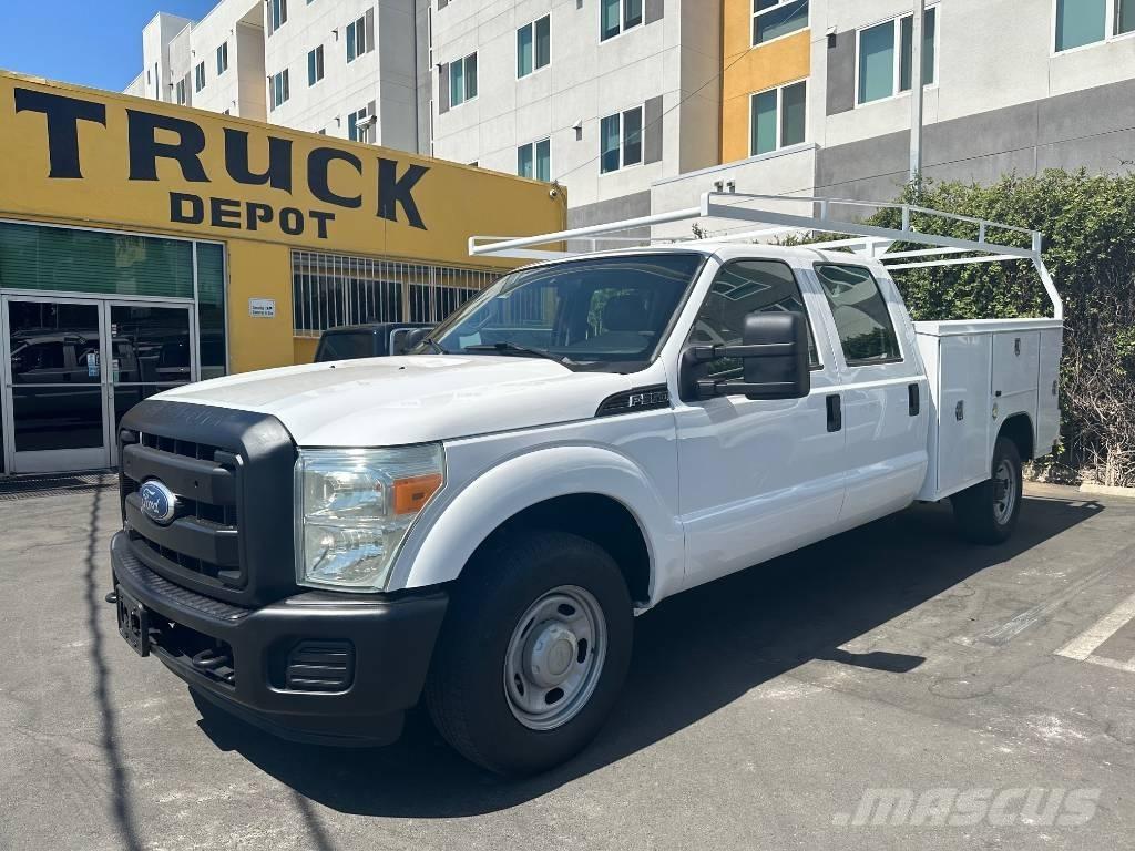 Ford F 350 皮卡.傳統半斗卡車/側卸板