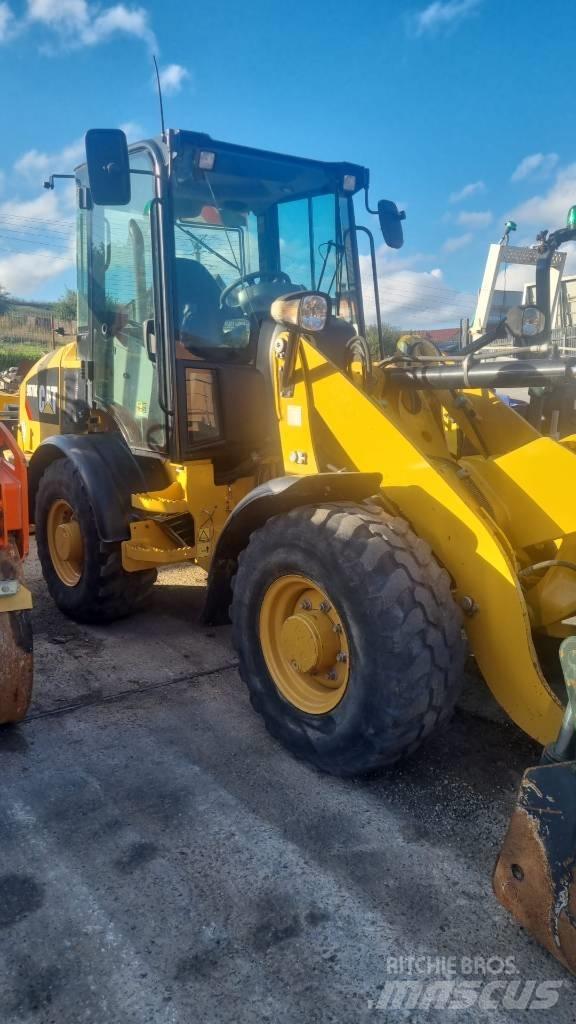 CAT 907M 輪胎式裝載機
