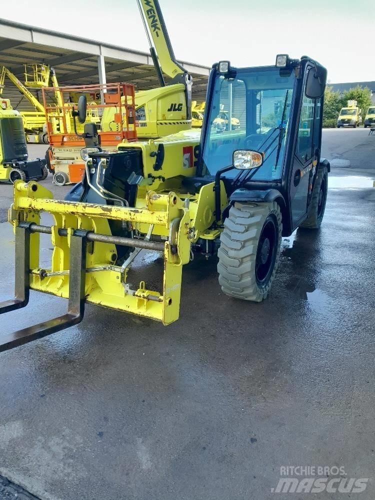 JCB 525-60 伸縮臂操作車