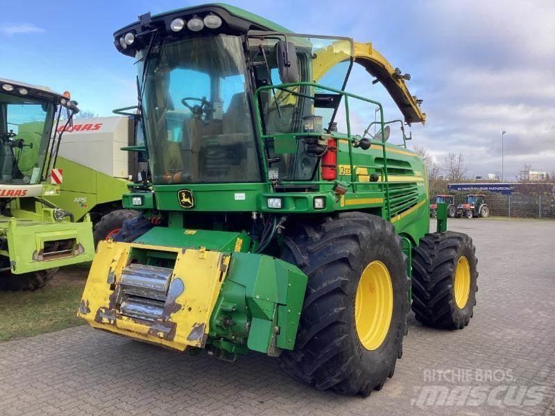 John Deere 7550i 自走式飼料採集機