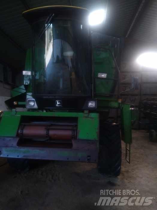 John Deere 1065 聯合收穫機