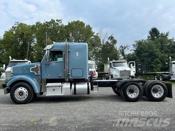 Freightliner 122SD 曳引機組件